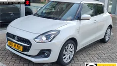 Wit Gebruikt 2023 Suzuki Swift Hatchback | € 21.945 (Eerlijke prijs)
