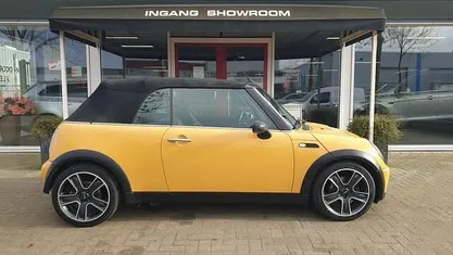 Geel Occasion 2008 Mini One Cabriolet Cabriolet | € 3.995 (Goede deal)