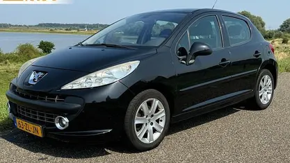 Occasion 2008 Peugeot 207 Hatchback | € 1.950 (Eerlijke prijs)
