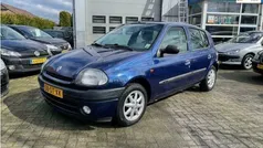 Blauw Gebruikt 2000 Renault Clio II Hatchback | € 999 (Eerlijke prijs)