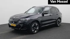 Zwart Gebruikt 2022 BMW iX3 Executive SUV | € 41.945 (Eerlijke prijs)