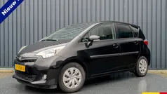 Zwart Gebruikt 2012 Toyota Verso-S MPV | € 10.950 (Eerlijke prijs)