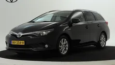 Gebruikt 2017 Toyota Auris Hybrid Trend Stationwagen | € 15.945 (Eerlijke prijs)
