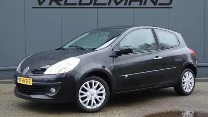 Occasion 2009 Renault Clio II Collection Hatchback | € 3.950 (Eerlijke prijs)