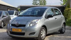 Grijs Gebruikt 2009 Toyota Yaris Hatchback | € 4.949 (Eerlijke prijs)