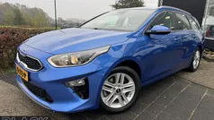 Blauw Gebruikt 2019 Kia Ceed Hatchback | € 13.900 (Eerlijke prijs)
