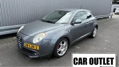 Grijs, metallic lak Gebruikt 2010 Alfa Romeo MiTo Distinctive Hatchback | € 3.950 (Eerlijke prijs)