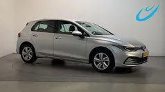 Grijs Gebruikt 2021 VW Golf VIII Life Hatchback | € 19.400 (Eerlijke prijs)