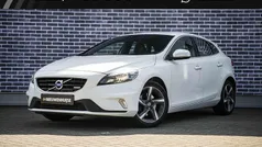 Wit Gebruikt 2015 Volvo V40 R-Design Stationwagen | € 13.694 (Eerlijke prijs)