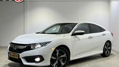 Wit Gebruikt 2017 Honda Civic Comfort Sedan | € 17.440 (Eerlijke prijs)