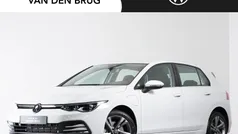 Wit Gebruikt 2022 VW Golf VIII Style Hatchback | € 28.485 (Eerlijke prijs)