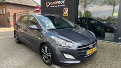 Grijs, metallic lak Gebruikt 2016 Hyundai i30 Hatchback | € 8.950 (Eerlijke prijs)