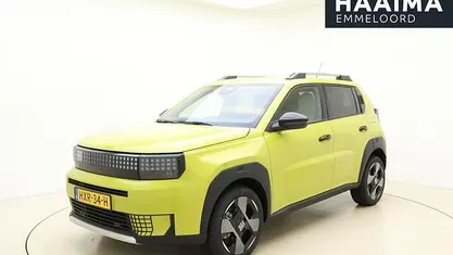 Occasion 2025 Fiat Grande Panda La Prima Hatchback | € 26.950 (Eerlijke prijs)