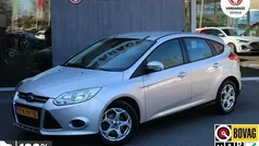 Grijs Gebruikt 2013 Ford Focus Trend Hatchback | € 6.995 (Eerlijke prijs)