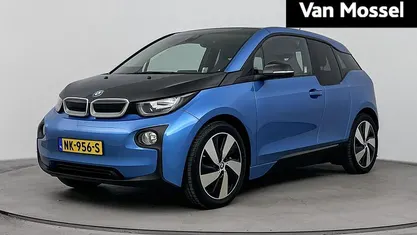 Blauw (metallic) Occasion 2017 BMW i3 Comfort Edition Hatchback | € 14.440 (Goede deal)