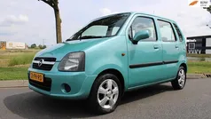 Gebruikt 2004 Opel Agila Hatchback | € 1.275 (Eerlijke prijs)
