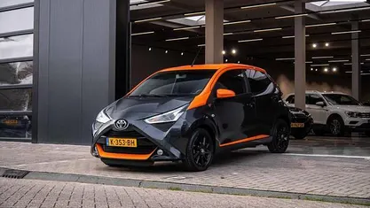 Grijs Gebruikt 2020 Toyota Aygo Hatchback | € 12.495 (Eerlijke prijs)