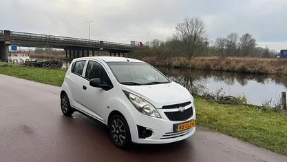 Wit Gebruikt 2010 Chevrolet Spark Hatchback | € 2.450 (Eerlijke prijs)