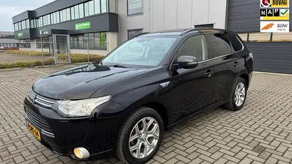 Gebruikt 2013 Mitsubishi Outlander P-HEV Instyle SUV | € 10.999 (Eerlijke prijs)