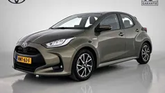 Groen Gebruikt 2021 Toyota Yaris Hybrid Limited Hatchback | € 20.945 (Eerlijke prijs)