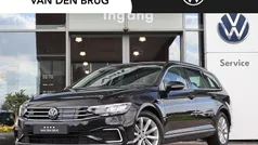 Zwart Gebruikt 2021 VW Passat Business Stationwagen | € 24.945 (Eerlijke prijs)