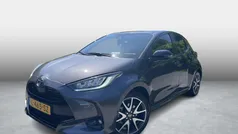 Grijs Gebruikt 2021 Toyota Yaris Hybrid Executive Hatchback | € 22.499 (Eerlijke prijs)