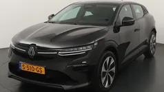 Zwart Gebruikt 2023 Renault Mégane Evolution Hatchback | € 23.945 (Eerlijke prijs)