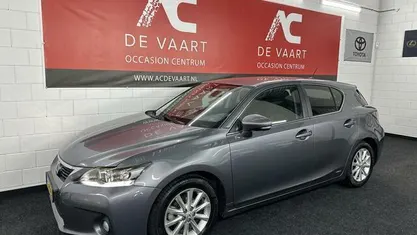 Occasion Lexus CT200h Business Edition 99 PK (72 kW) 2013 Grijs Hatchback