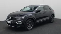 Zwart Gebruikt 2020 VW T-Roc Sport SUV | € 25.740 (Eerlijke prijs)