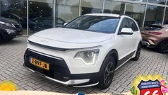 Snow white pearl Nieuw 2024 Kia Niro SUV | € 30.900 (Super prijs)