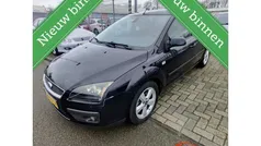 Blauw Gebruikt 2005 Ford Focus Stationwagen | € 999 (Eerlijke prijs)