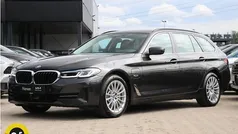 Grijs, metallic lak Gebruikt 2022 BMW 530e Executive Stationwagen | € 38.945 (Super prijs)