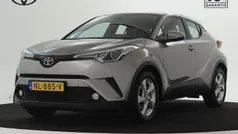 Grijs metallic Gebruikt 2017 Toyota C-HR SUV | € 18.445 (Eerlijke prijs)
