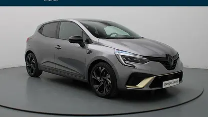 Grijs Gebruikt 2023 Renault Clio V Engineered Hatchback | € 22.490 (Eerlijke prijs)
