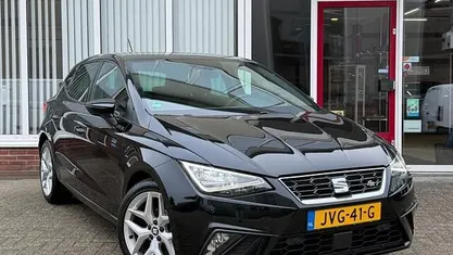 Zwart (metallic) Occasion 2020 Seat Ibiza Business Hatchback | € 16.650 (Eerlijke prijs)