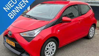 Gebruikt 2018 Toyota Aygo X-play Hatchback | € 12.950 (Eerlijke prijs)