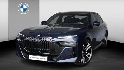 Gebruikt 2024 BMW i7 M Sport Sedan | € 87.995 (Eerlijke prijs)