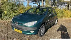 Gebruikt 2001 Peugeot 206 Roland Garros Hatchback | € 1.099 (Goede deal)