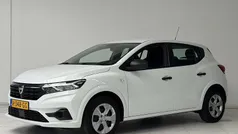 Wit Gebruikt 2022 Dacia Sandero Essentiel Hatchback | € 14.995 (Goede deal)