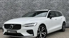 Wit Gebruikt 2021 Volvo V60 R-Design Stationwagen | € 34.694 (Eerlijke prijs)