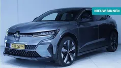 Gebruikt 2024 Renault Mégane Komfort Hatchback | € 29.800 (Eerlijke prijs)