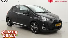 Zwart Gebruikt 2017 Toyota Yaris Hybrid Premium Hatchback | € 17.499 (Eerlijke prijs)