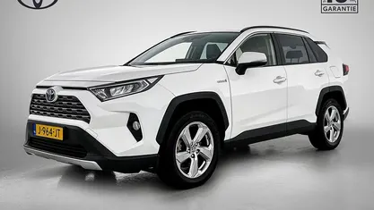 Wit Occasion 2020 Toyota RAV4 Hybrid Business Edition SUV | € 29.445 (Eerlijke prijs)