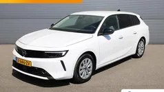 Wit Gebruikt 2024 Opel Astra Edition Stationwagen | € 25.895 (Eerlijke prijs)