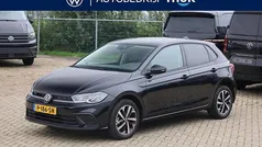 Zwart Gebruikt 2022 VW Polo Life Hatchback | € 19.950 (Eerlijke prijs)