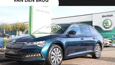Blauw Gebruikt 2022 Skoda Superb Business Line Stationwagen | € 26.095 (Goede deal)