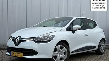 Wit Occasion 2015 Renault Clio IV Authentique Hatchback | € 7.900 (Eerlijke prijs)