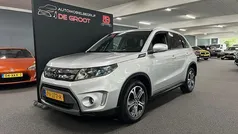 Grijs Gebruikt 2017 Suzuki Vitara SUV | € 17.250 (Eerlijke prijs)