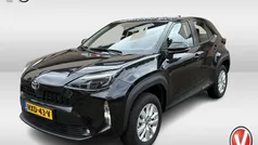Zwart Gebruikt 2024 Toyota Yaris Cross Active SUV | € 27.850 (Eerlijke prijs)