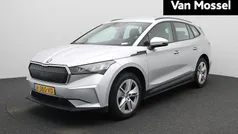 Grijs Gebruikt 2022 Skoda Enyaq iV SUV | € 25.900 (Eerlijke prijs)